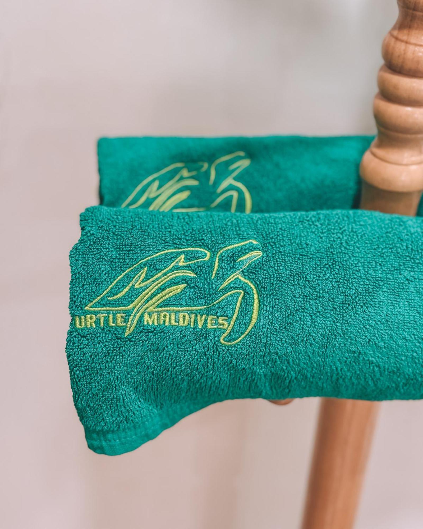 Turtle Maldives - Your Gateway To The Beach & Marine Adventures Await! Omadhoo Eksteriør billede